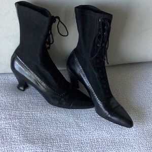 Stuart Weitzman Vintage Boots 8.5 AA